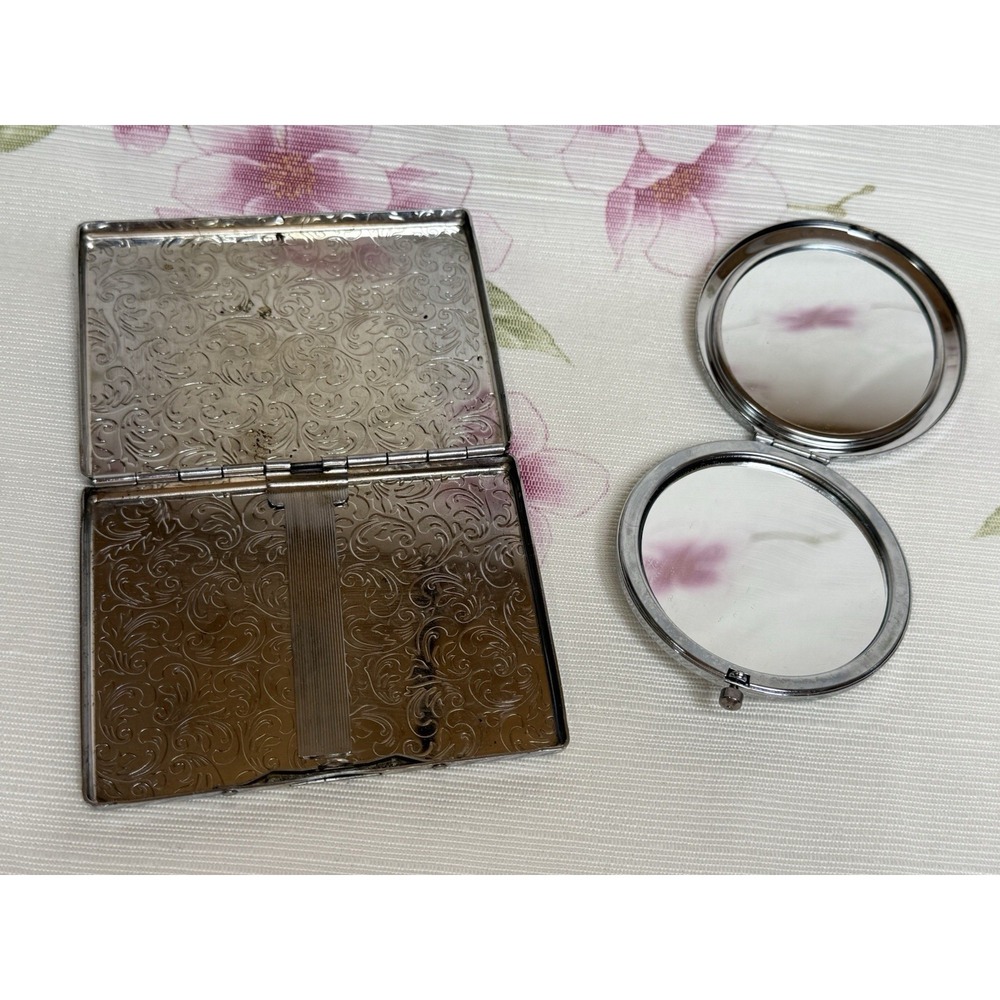 Vintage Metal Cigarette Case Wallet & Las Vegas Glitter Compact Mirror Lot - Picture 2 of 3